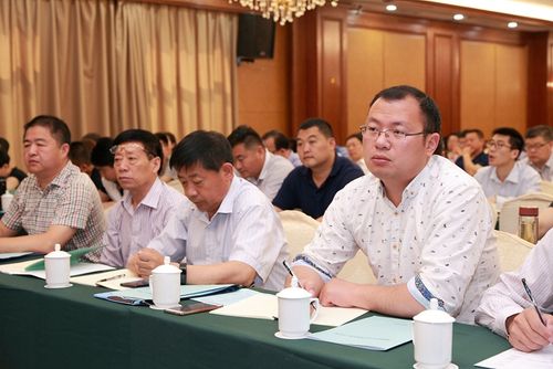 成功举办《城镇燃气自然垄断经营与反垄断》专题研讨和《城镇燃气行业